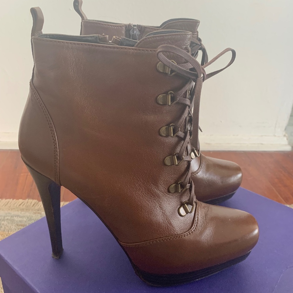 Stuart Weitzman chocolate brown laceup platform heel boots Size 8.5